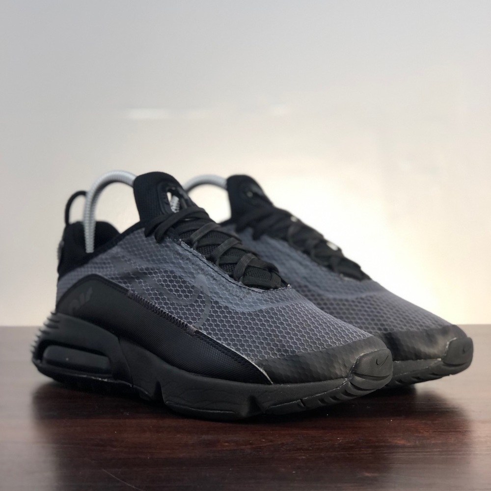 Nike Air Max 2090 Black Athracite Shoe Women’s Size 6.5/5 Youth
